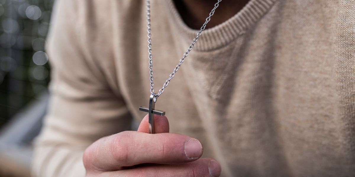 Pánský ocelový náhrdelník křížek
